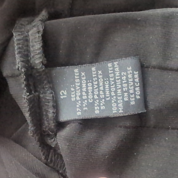 Dress barn two-tone formal dress with flower (champagne/black) - Picture 6 of 6